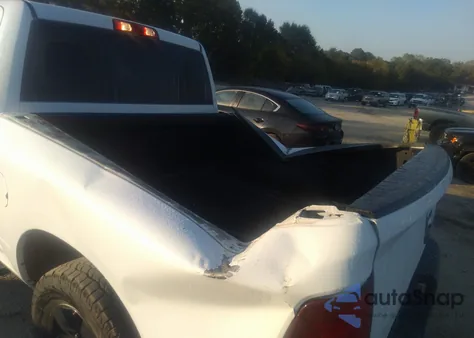 2020 Ram 1500 Classic Tradesman 4X2 5'7 Box из США, поврежденный, VIN 3C6RR6KG3LG179104